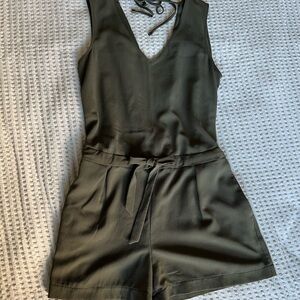 Zara Olive Green Sleeveless Jumpsuit